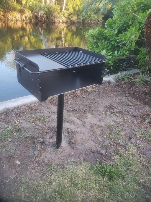 4Br Private Dock, Warm Spring Canal, Kayaks, Canoe Hudson Exteriör bild