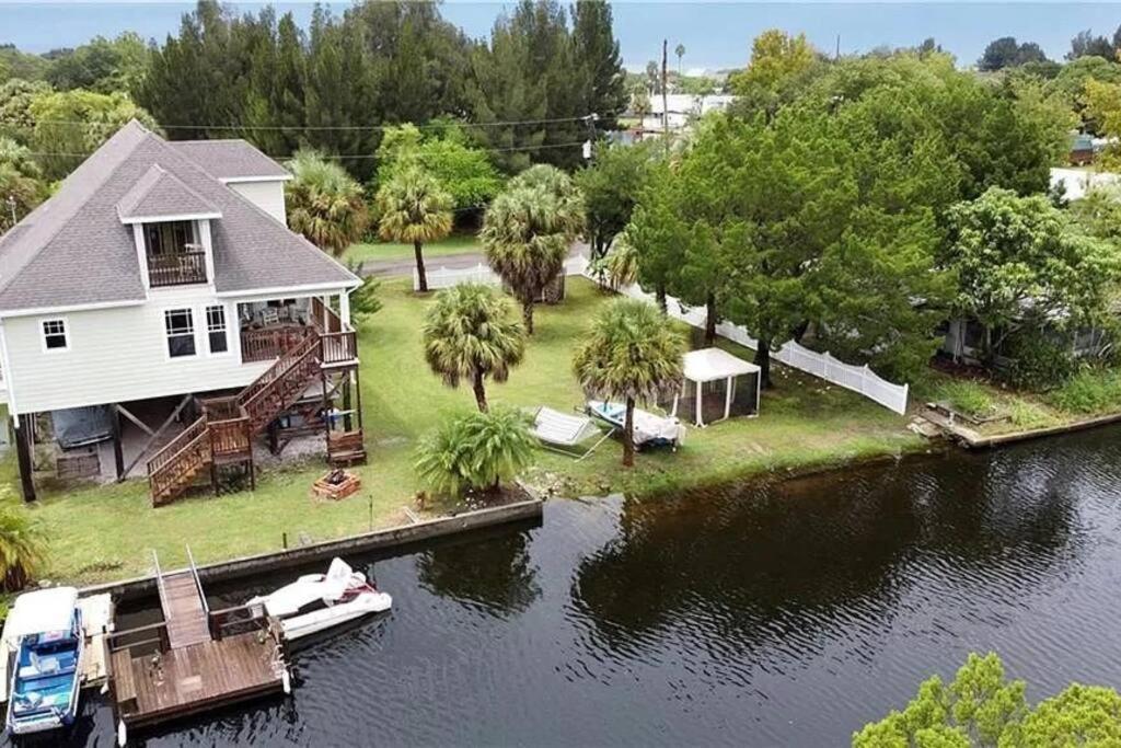4Br Private Dock, Warm Spring Canal, Kayaks, Canoe Hudson Exteriör bild